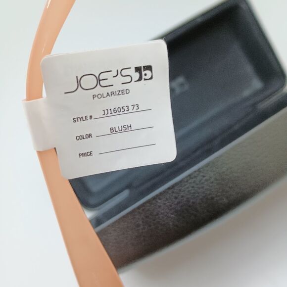 JOE'S jeans blush cat eye polarized sunglasses with case - Picture 8 of 13